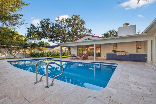 1222 BRIGHTWATERS BOULEVARD NE, St Petersburg, FL 33704