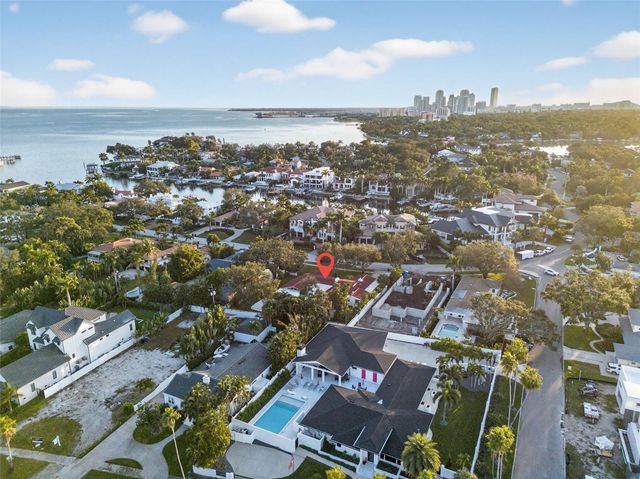 1222 BRIGHTWATERS BOULEVARD NE, St Petersburg, FL 33704