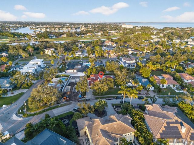 1222 BRIGHTWATERS BOULEVARD NE, St Petersburg, FL 33704