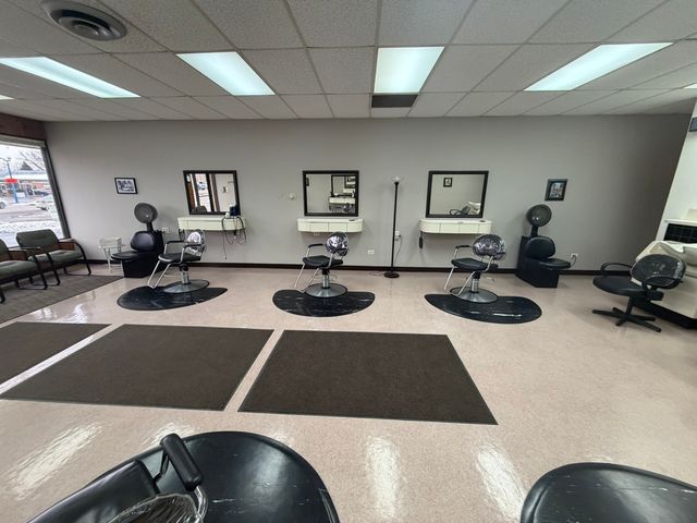 554 S York Street, Elmhurst, IL 60126