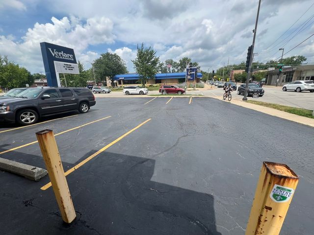 554 S York Street, Elmhurst, IL 60126