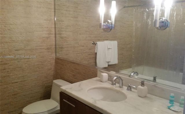 50 Biscayne Blvd 507, Miami, FL 33132