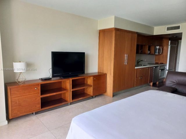 50 Biscayne Blvd 507, Miami, FL 33132