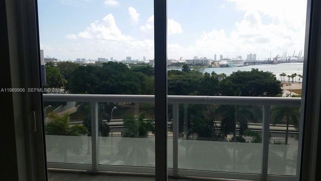 50 Biscayne Blvd 507, Miami, FL 33132