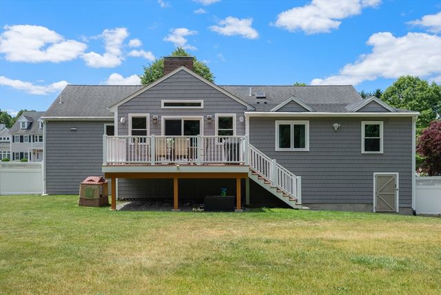 6 Hampton Court, Lynnfield, MA 01940
