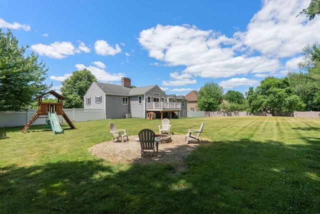 6 Hampton Court, Lynnfield, MA 01940