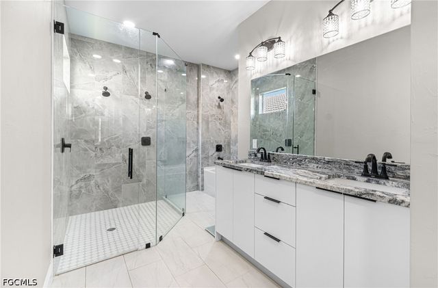 2016 Oxford Ridge CIR, Lehigh Acres, FL 33973