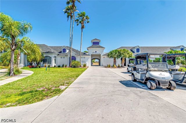 2016 Oxford Ridge CIR, Lehigh Acres, FL 33973