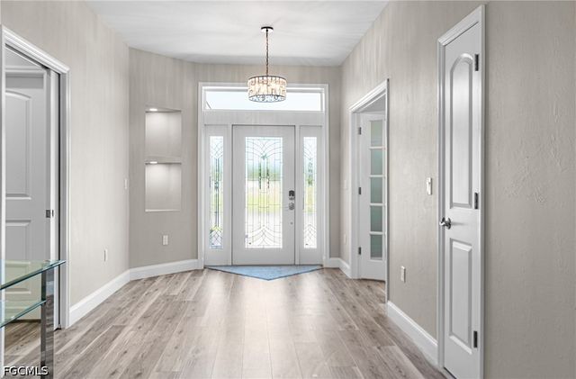 2016 Oxford Ridge CIR, Lehigh Acres, FL 33973