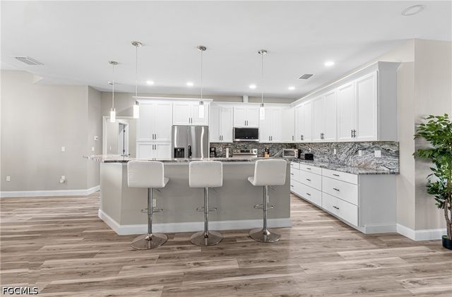 2016 Oxford Ridge CIR, Lehigh Acres, FL 33973