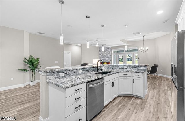 2016 Oxford Ridge CIR, Lehigh Acres, FL 33973