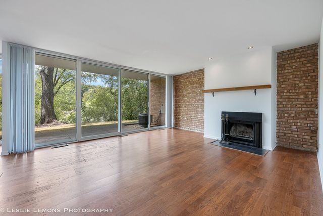 6004 E Lake Drive 1F, Lisle, IL 60532
