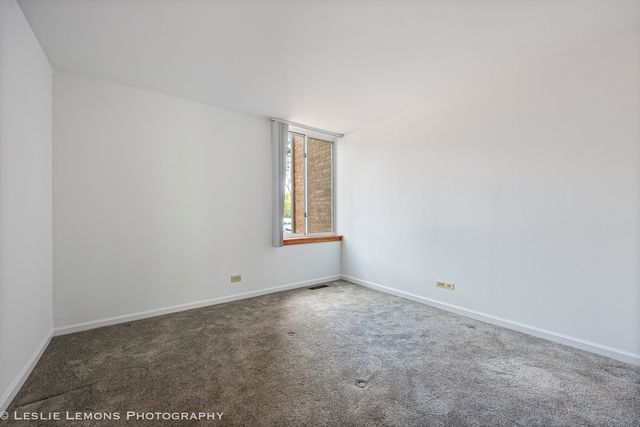 6004 E Lake Drive 1F, Lisle, IL 60532