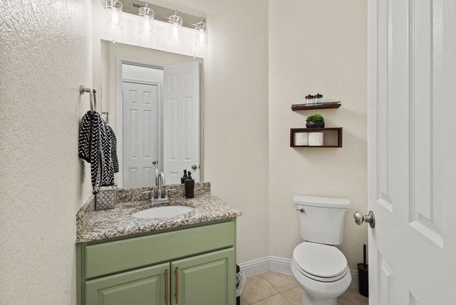 417 Burberry Drive, Grand Prairie, TX 75052