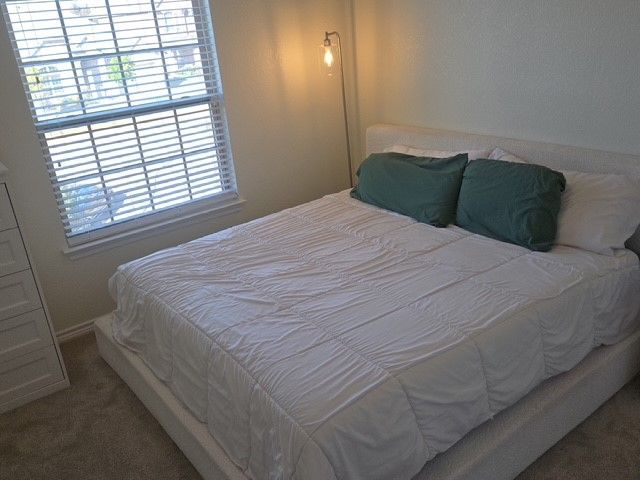 417 Burberry Drive, Grand Prairie, TX 75052