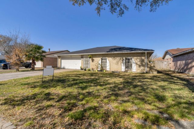 2026 Cool River, Houston, TX 77067