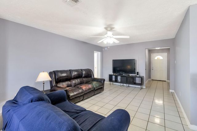 2026 Cool River, Houston, TX 77067