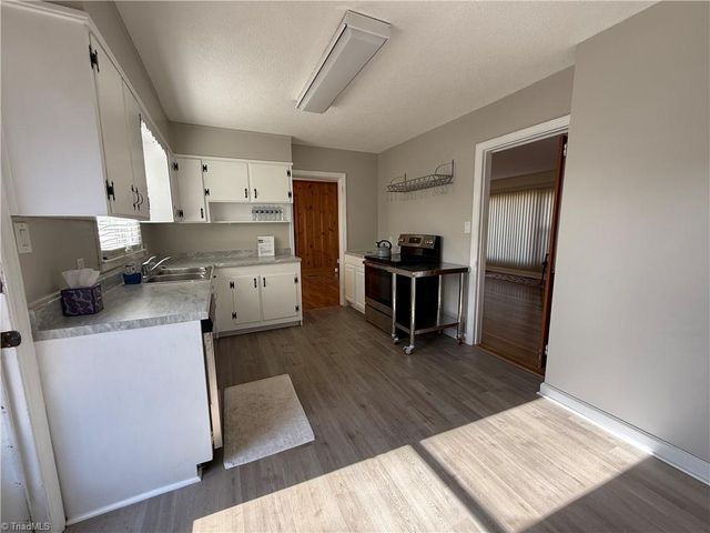 100 Kirk Road, Greensboro, NC 27455