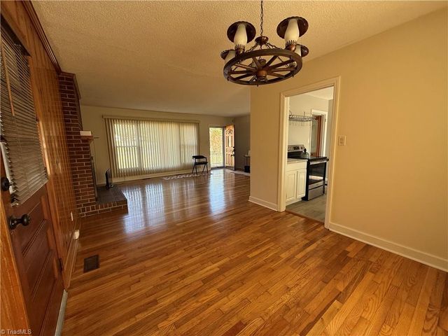 100 Kirk Road, Greensboro, NC 27455