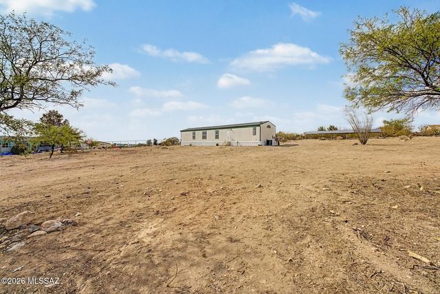 13325 S Hound Dog Road, Vail, AZ 85641