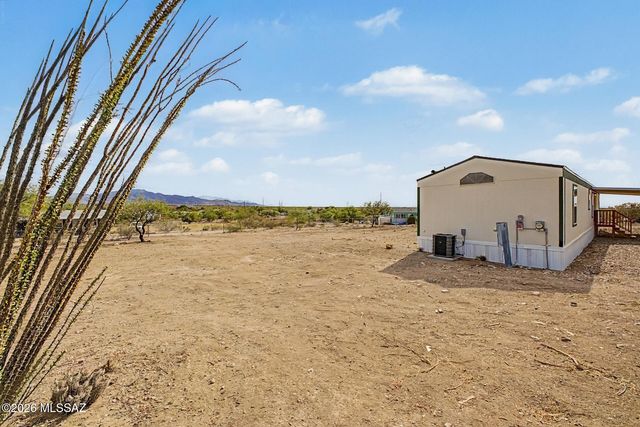 13325 S Hound Dog Road, Vail, AZ 85641