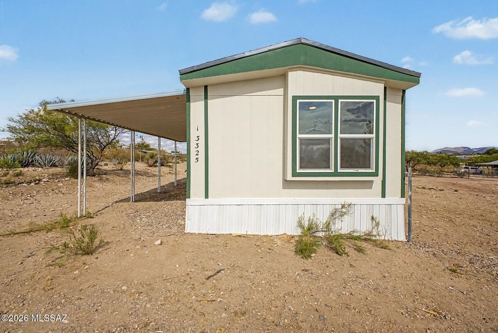 13325 S Hound Dog Road, Vail, AZ 85641