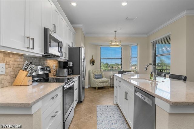 9834 Giaveno CIR 1746, Naples, FL 34113