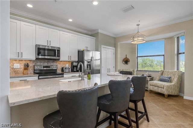 9834 Giaveno CIR 1746, Naples, FL 34113