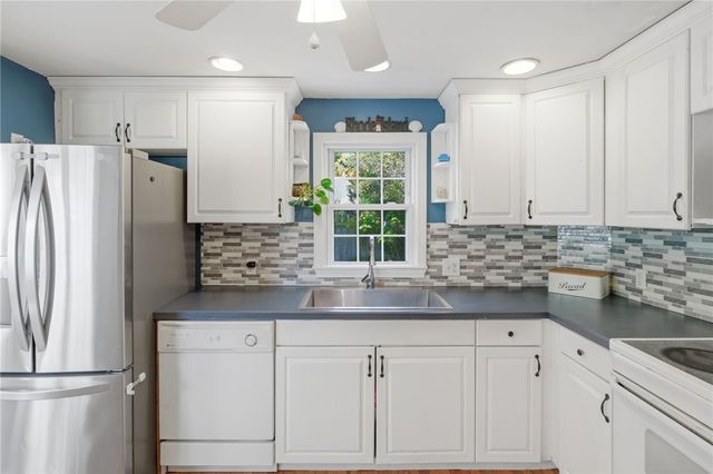 97 Delwood Road, Warwick, RI 02889