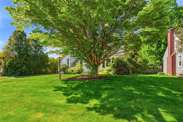97 Delwood Road, Warwick, RI 02889