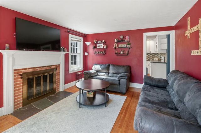 97 Delwood Road, Warwick, RI 02889