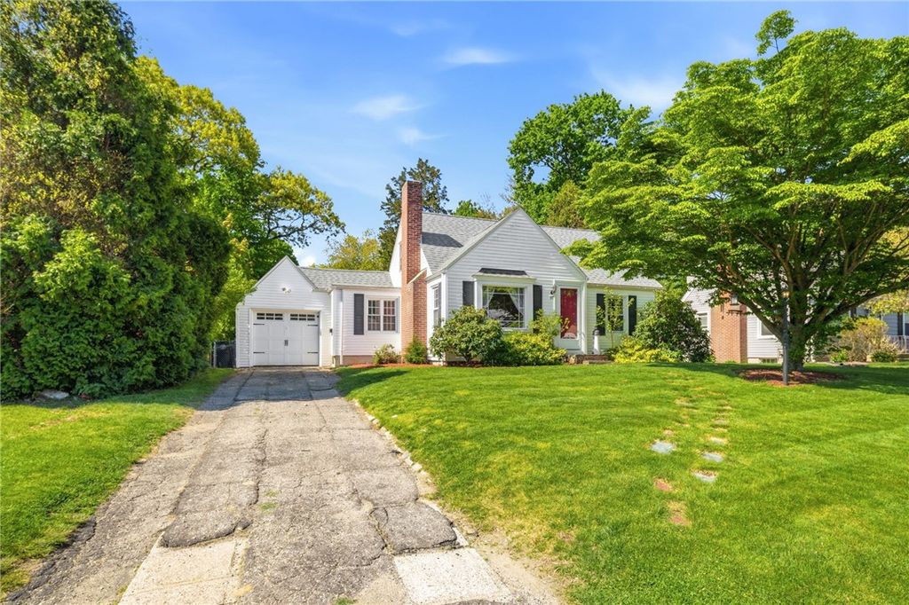 97 Delwood Road, Warwick, RI 02889
