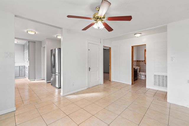 833 S Poplar St, Wichita, KS 67211