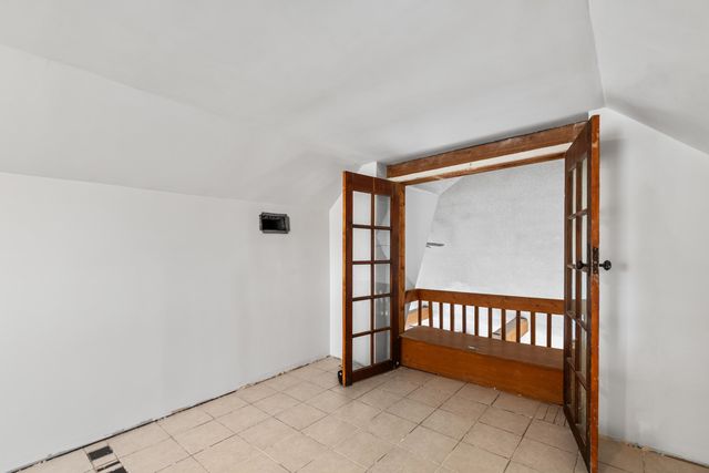 833 S Poplar St, Wichita, KS 67211