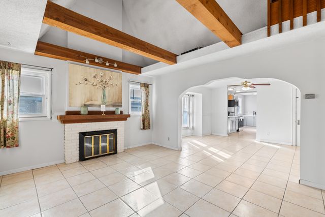 833 S Poplar St, Wichita, KS 67211