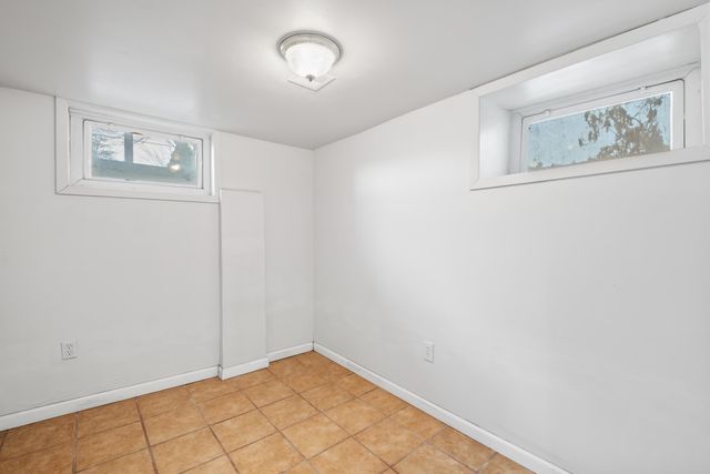 833 S Poplar St, Wichita, KS 67211