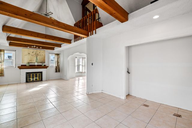 833 S Poplar St, Wichita, KS 67211