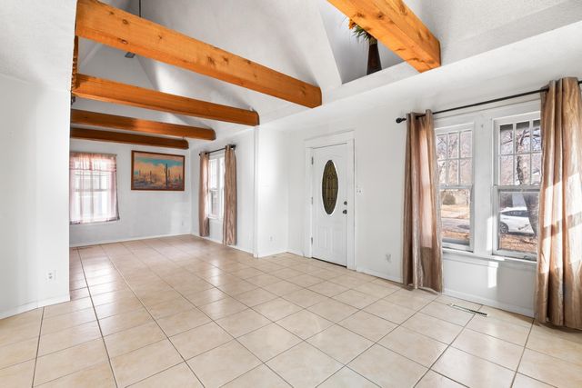 833 S Poplar St, Wichita, KS 67211