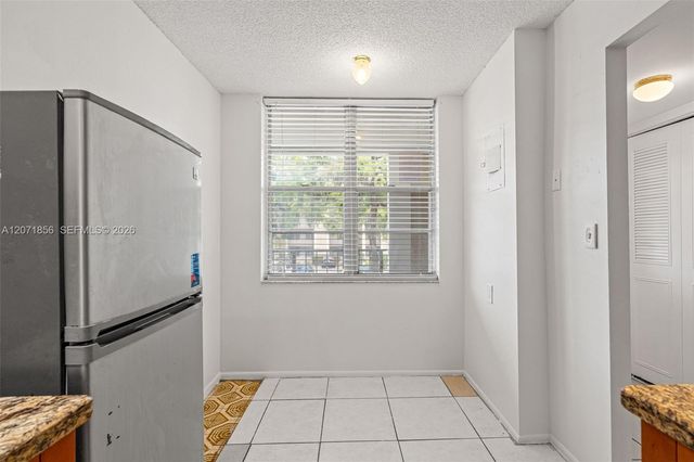 2900 NW 48th Terrace 213, Lauderdale Lakes, FL 33313