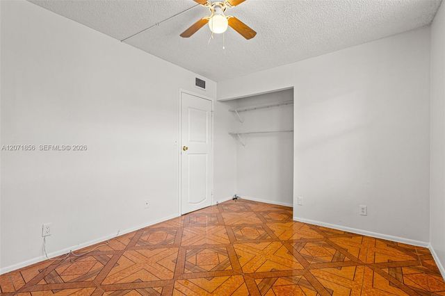2900 NW 48th Terrace 213, Lauderdale Lakes, FL 33313