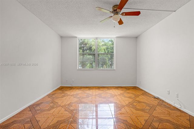 2900 NW 48th Terrace 213, Lauderdale Lakes, FL 33313