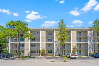 2900 NW 48th Terrace 213, Lauderdale Lakes, FL 33313
