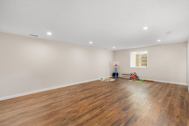 1265 NW Yorktown Drive, Waukee, IA 50263