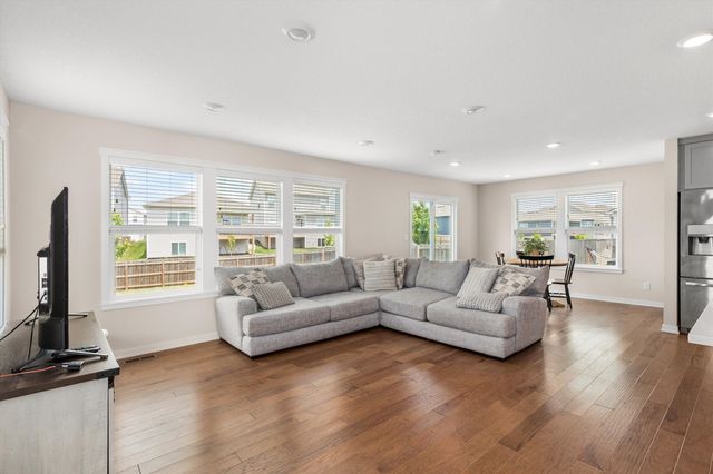 1265 NW Yorktown Drive, Waukee, IA 50263