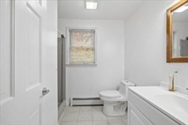 22 Juniper St, Lowell, MA 01852