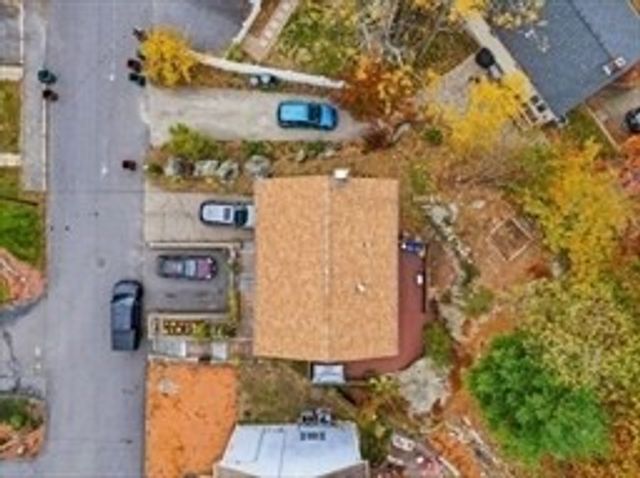 22 Juniper St, Lowell, MA 01852