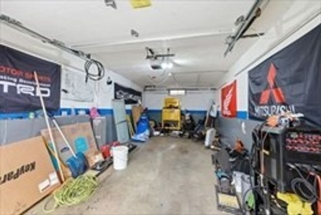 22 Juniper St, Lowell, MA 01852