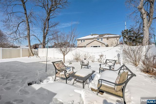 10-09 Charles Street, Fair Lawn, NJ 07410