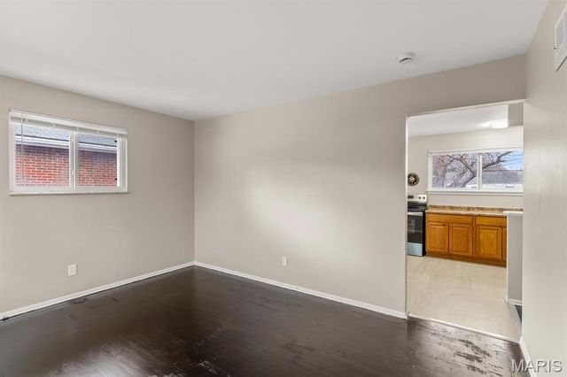 1223 Reale Avenue, St Louis, MO 63138