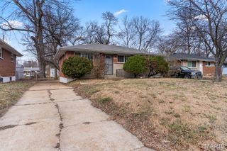 1223 Reale Avenue, St Louis, MO 63138